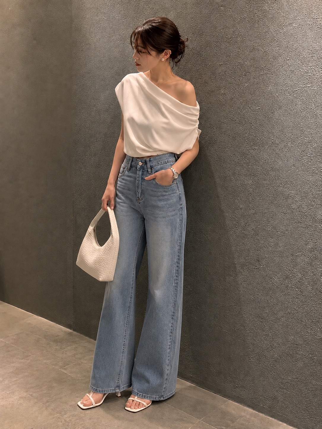 β¨ Simple, classy, and effortlessly chic! π€ This outfit is giving clean girl + everyday elegant vibes. Perfect for brunch, date days, or casual outings. ππ‘π ποΈ Shop the look through my affiliate link! Save this for your next outfit inspo. π #OutfitInspo #FashionFinds #AffiliateFinds #CasualChic #CleanGirlStyle #OOTD